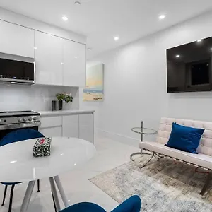  Apartment Brand New 2 Bedroom Point Grey Getaway