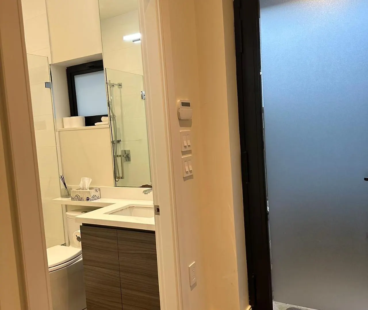 A Tiny House Near Ubc 温哥华ubc小别墅 Vancouver